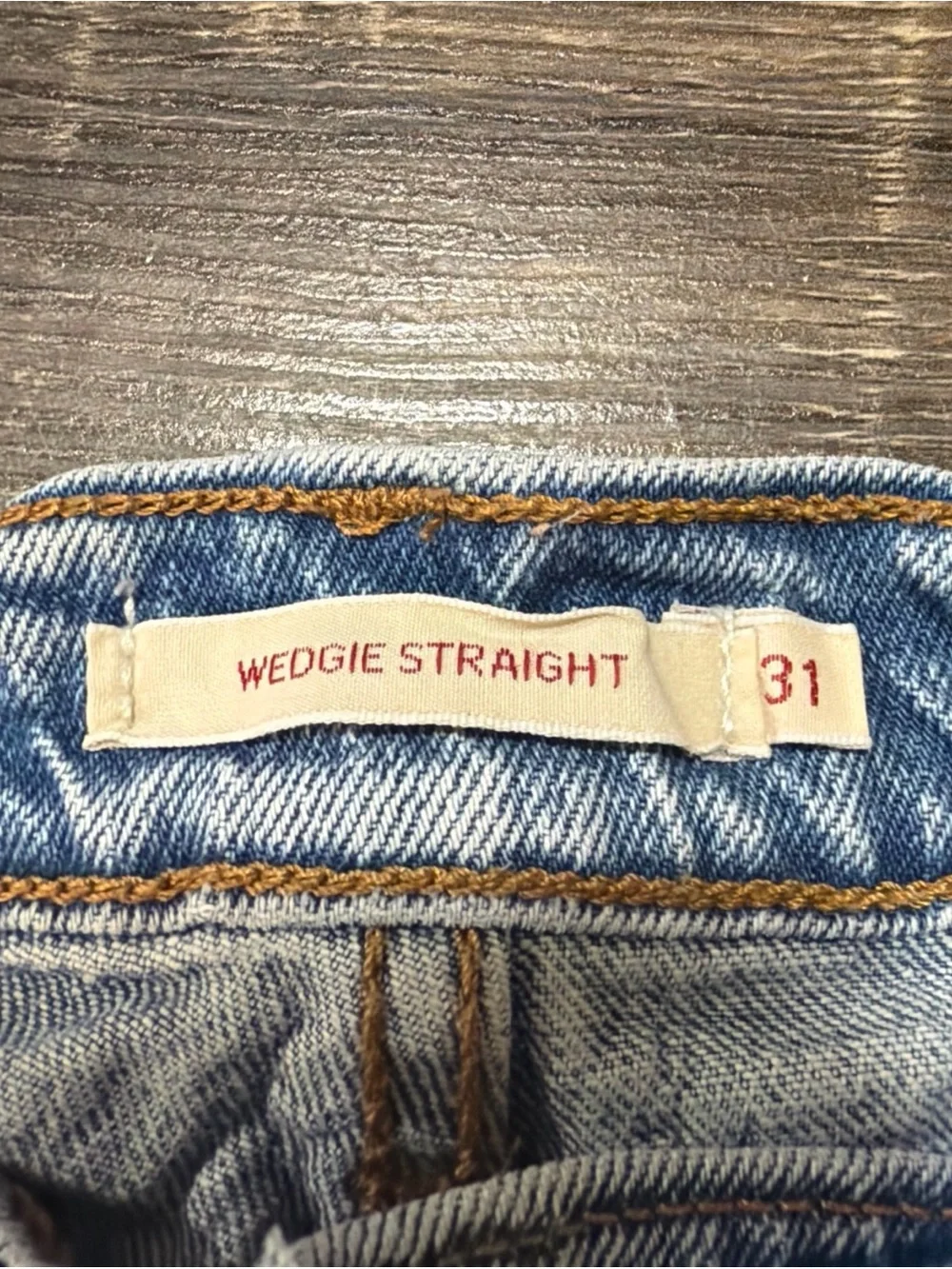 Levi's Premium Wedgie Straight Button Fly Medium Wash High Rise Jeans Size 31